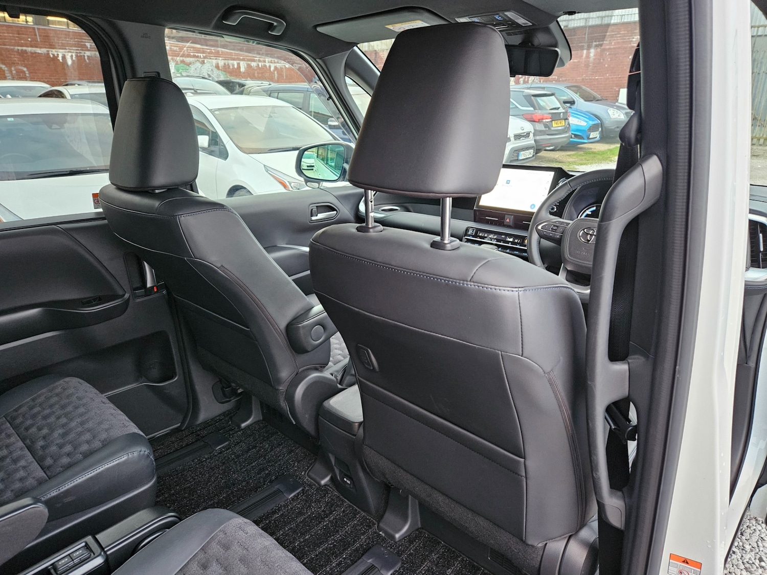 Used Toyota Voxy 2026 for sale - 78141131: Photo 29