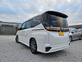 Used Toyota Voxy 2026 for sale - 78141131: Photo