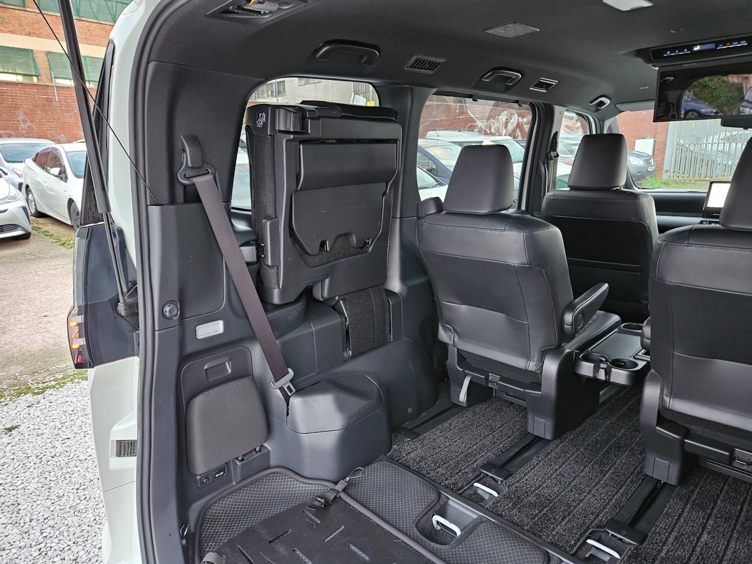 Used Toyota Voxy 2026 for sale - 78141131: Photo 37