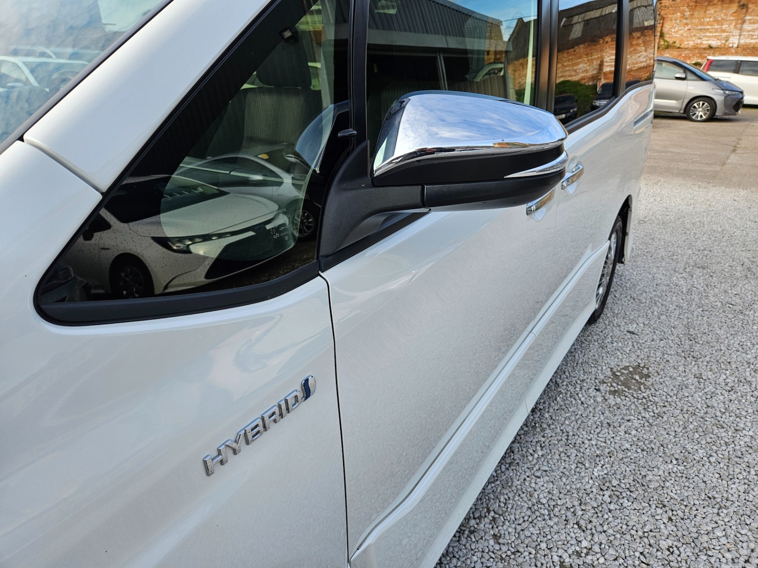 Used Toyota Voxy 2026 for sale - 78213669: Photo 17