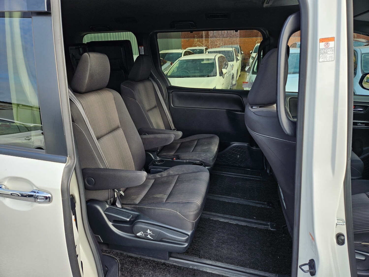 Used Toyota Voxy 2026 for sale - 78213669: Photo 24