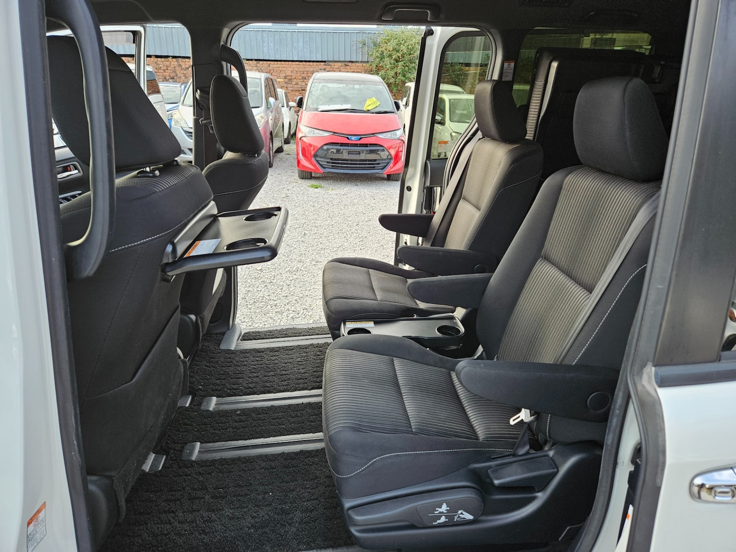 Used Toyota Voxy 2026 for sale - 78213669: Photo 9