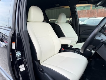 Used Toyota Estima 2019 for sale - 79471209: Photo