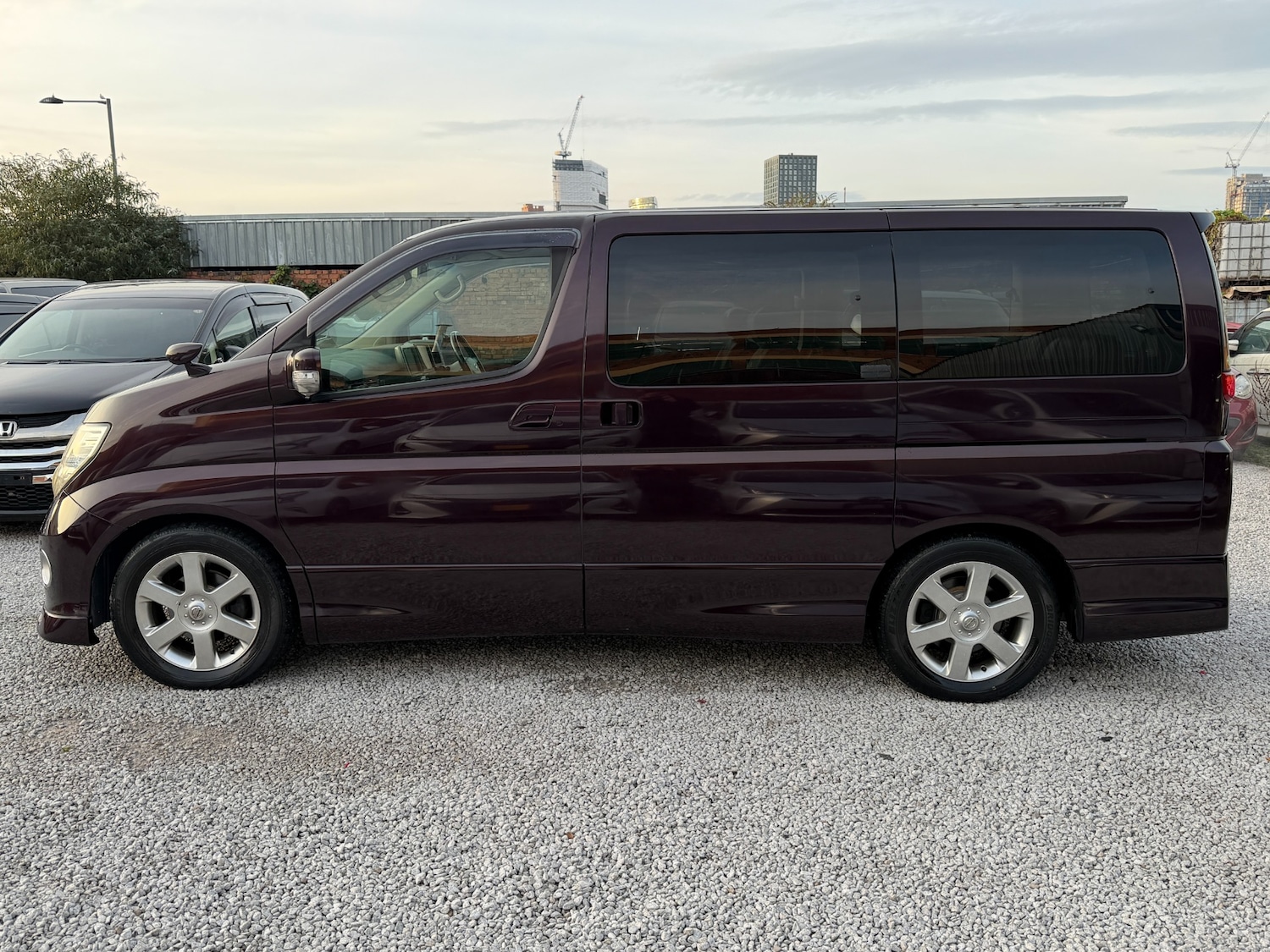 Used Nissan Elgrand 2008 for sale - 76547609: Photo 11