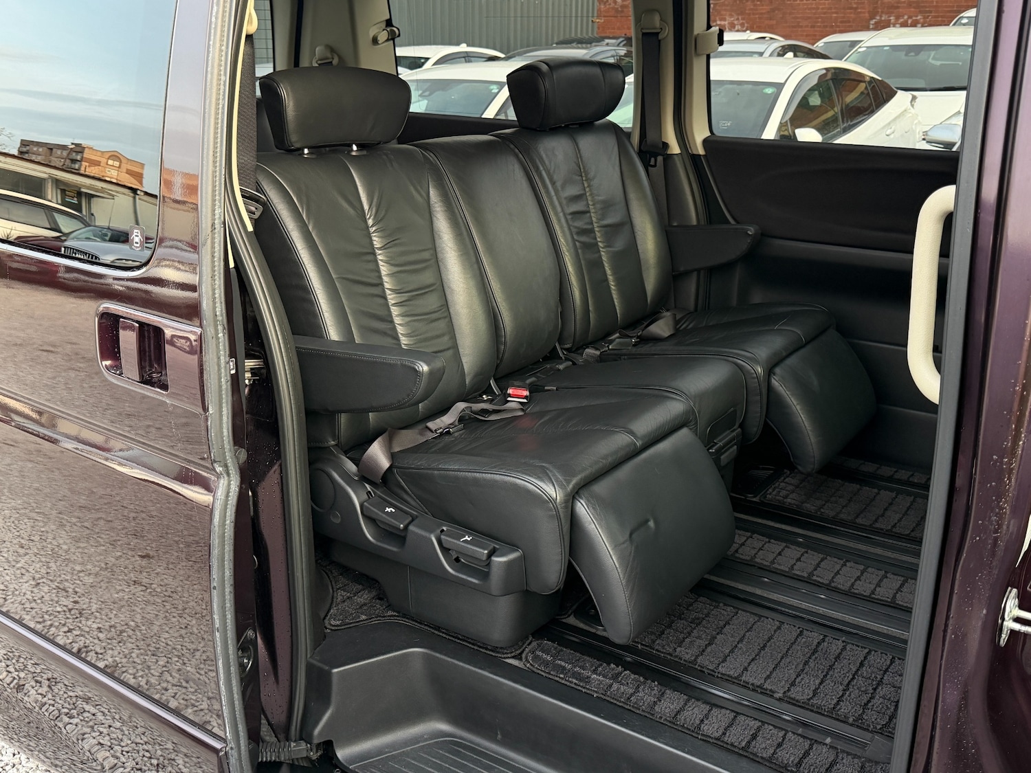 Used Nissan Elgrand 2008 for sale - 76547609: Photo 16