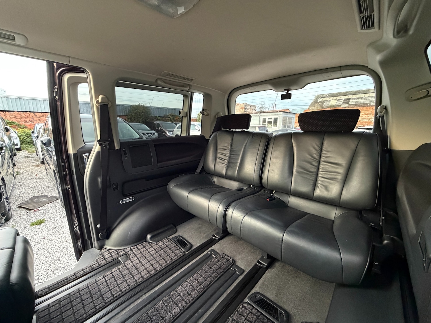Used Nissan Elgrand 2008 for sale - 76547609: Photo 21