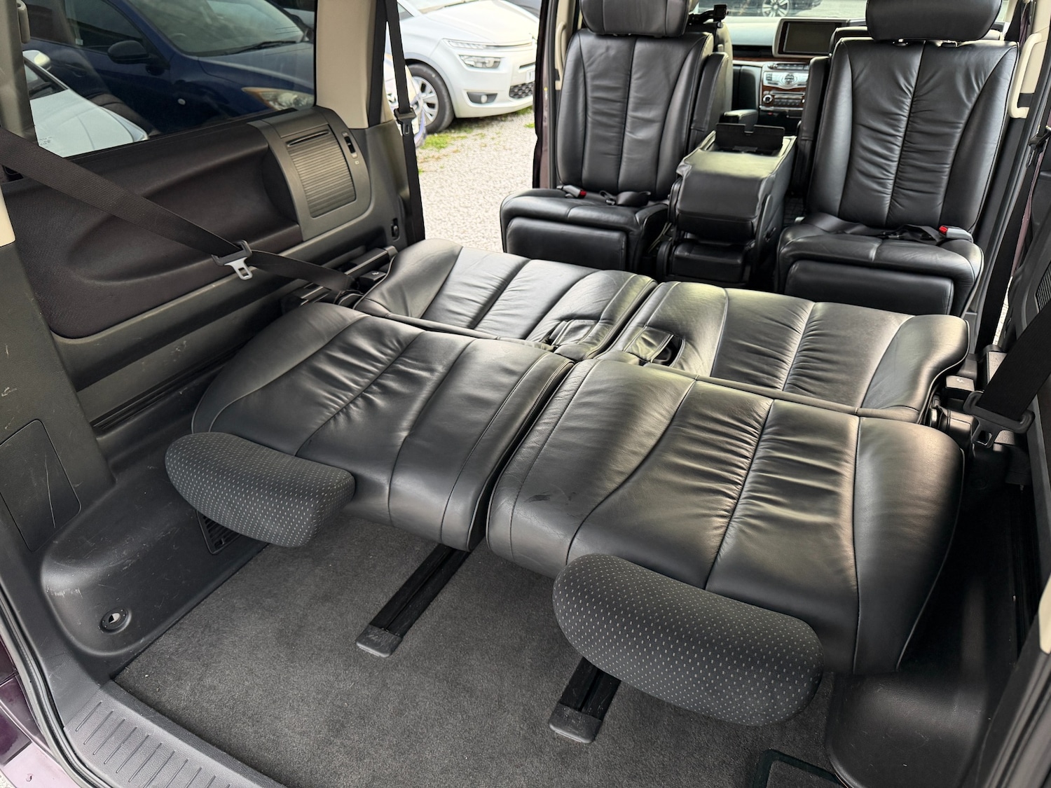 Used Nissan Elgrand 2008 for sale - 76547609: Photo 25