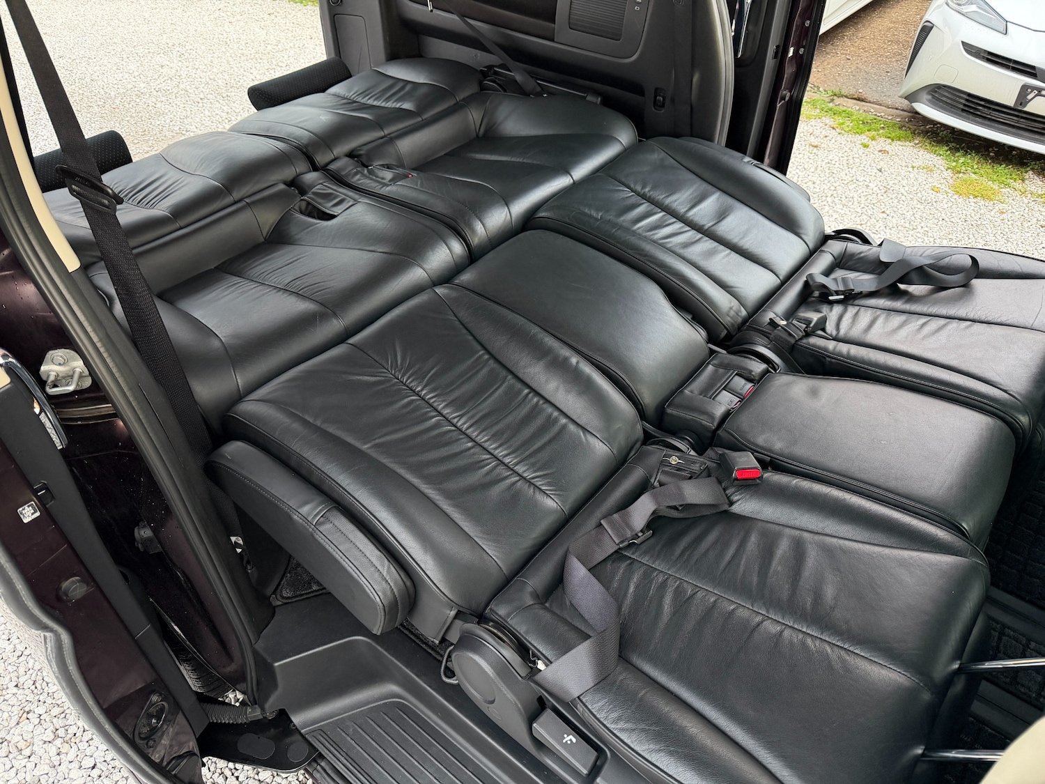 Used Nissan Elgrand 2008 for sale - 76547609: Photo 4