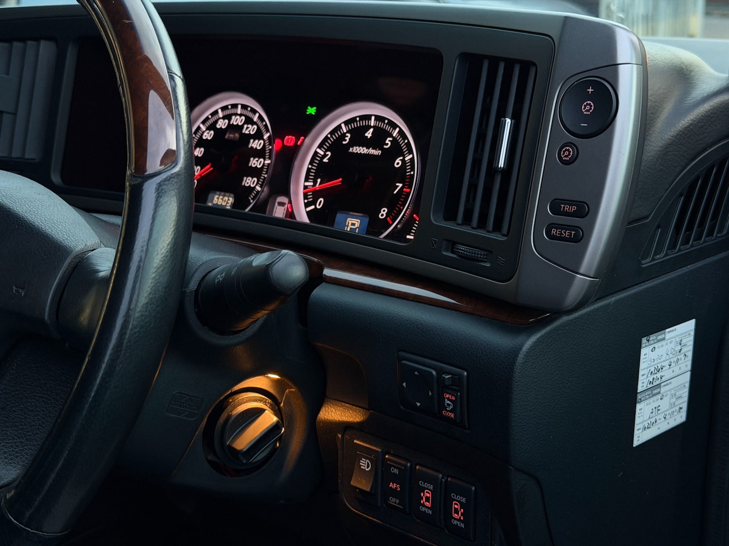 Used Nissan Elgrand 2008 for sale - 76547609: Photo 52