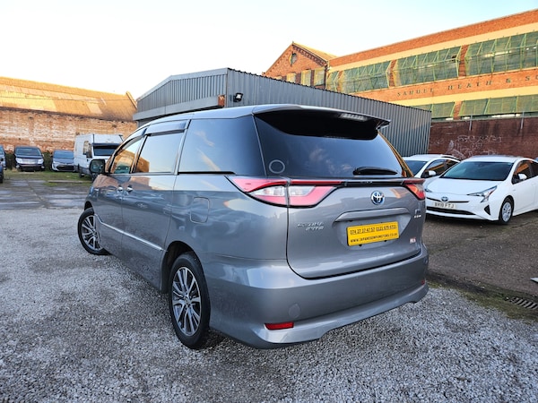 Used Toyota Estima 2017 for sale - 73542626: Photo 2