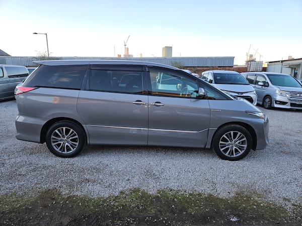 Used Toyota Estima 2017 for sale - 73542626: Photo 5