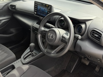 Used Toyota Yaris Cross 2022 for sale - 79471226: Photo