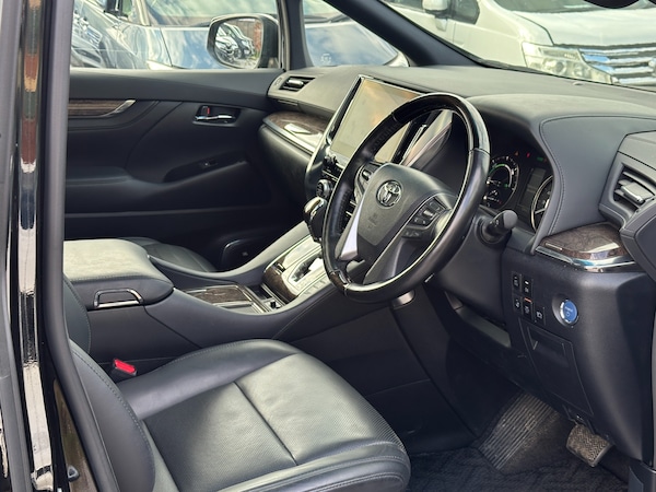 Used Toyota Vellfire 2017 for sale - 75231041: Photo 12