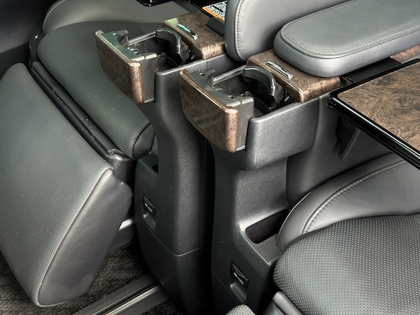 Used Toyota Vellfire 2017 for sale - 75231041: Photo 20