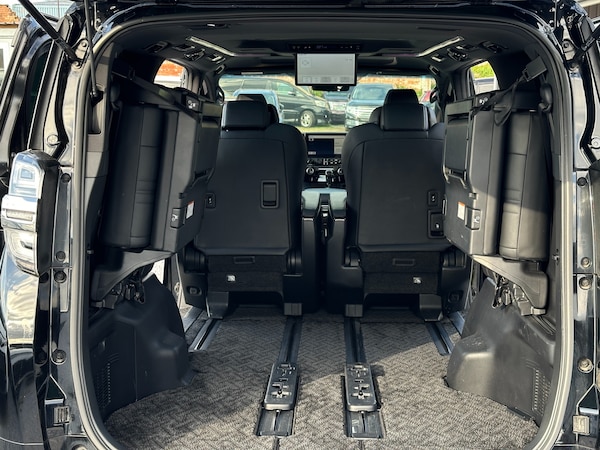 Used Toyota Vellfire 2017 for sale - 75231041: Photo 36