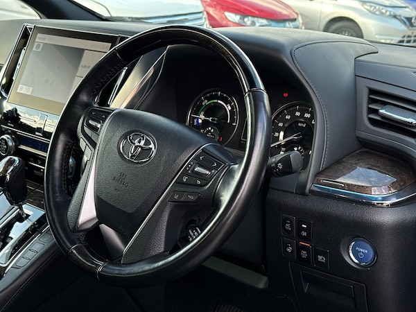 Used Toyota Vellfire 2017 for sale - 75231041: Photo 41