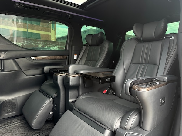 Used Toyota Vellfire 2017 for sale - 75231041: Photo 4