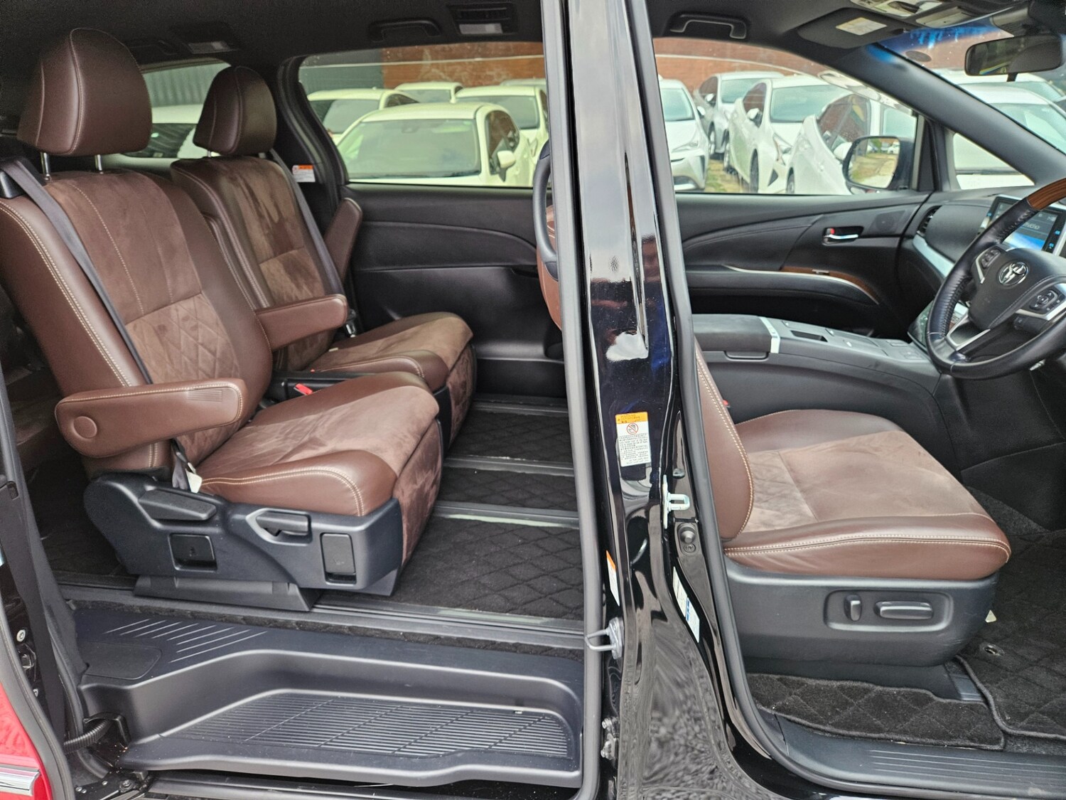 Used Toyota Estima 2026 for sale - 78140544: Photo 21