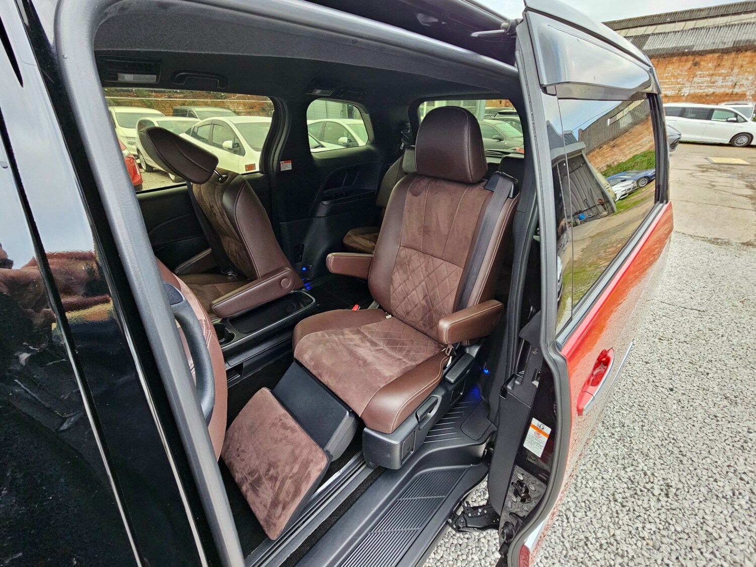 Used Toyota Estima 2026 for sale - 78140544: Photo 30