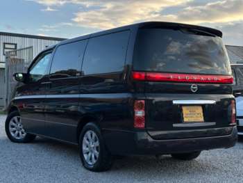Used Nissan Elgrand 2006 for sale - 75221556: Photo