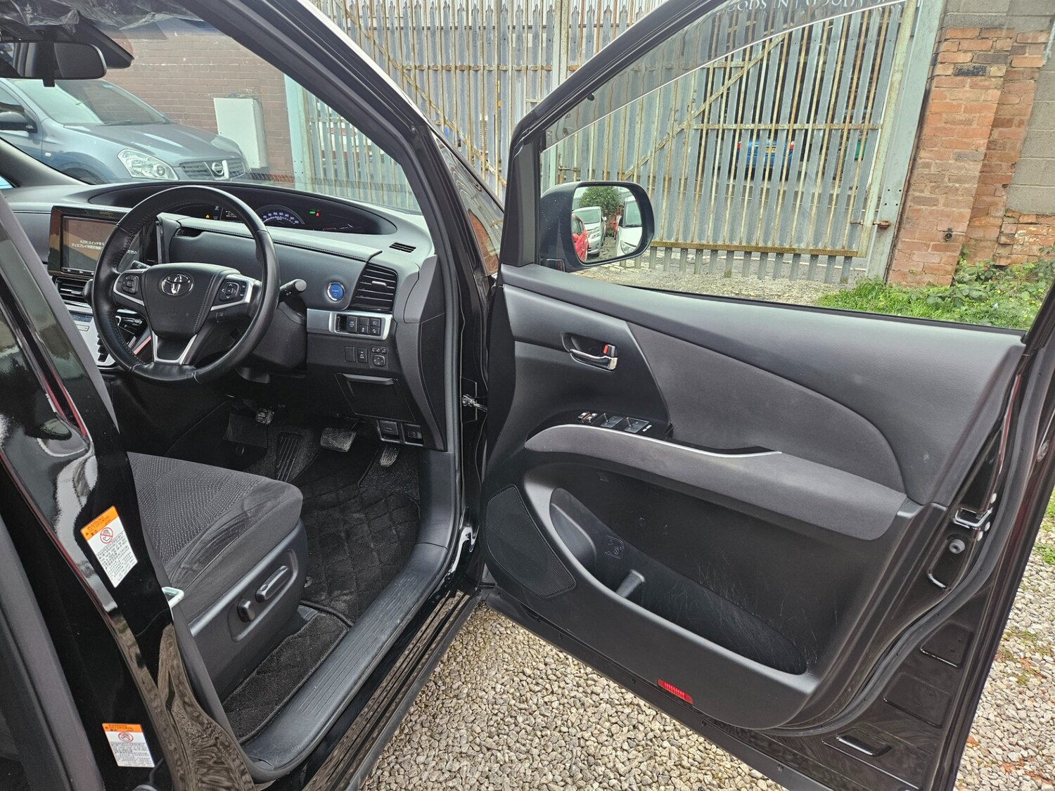 Used Toyota Estima 2026 for sale - 78140536: Photo 23