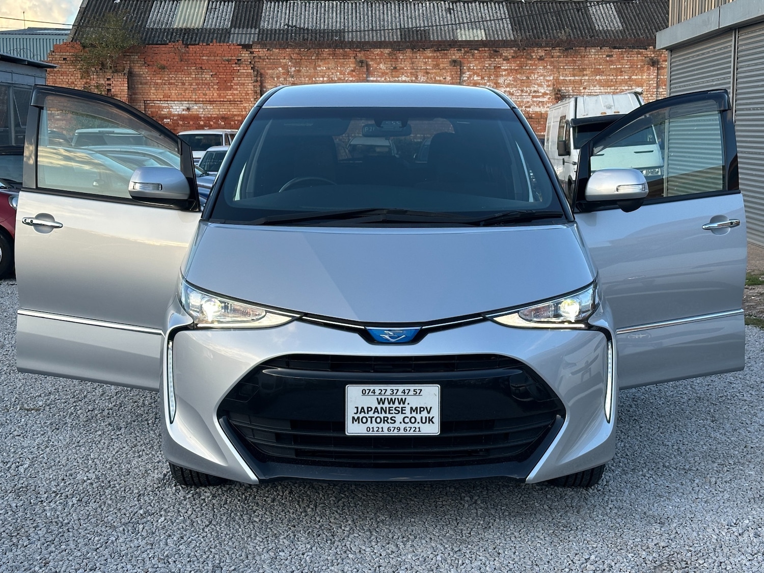 Used Toyota Estima 2017 for sale - 76861960: Photo 10