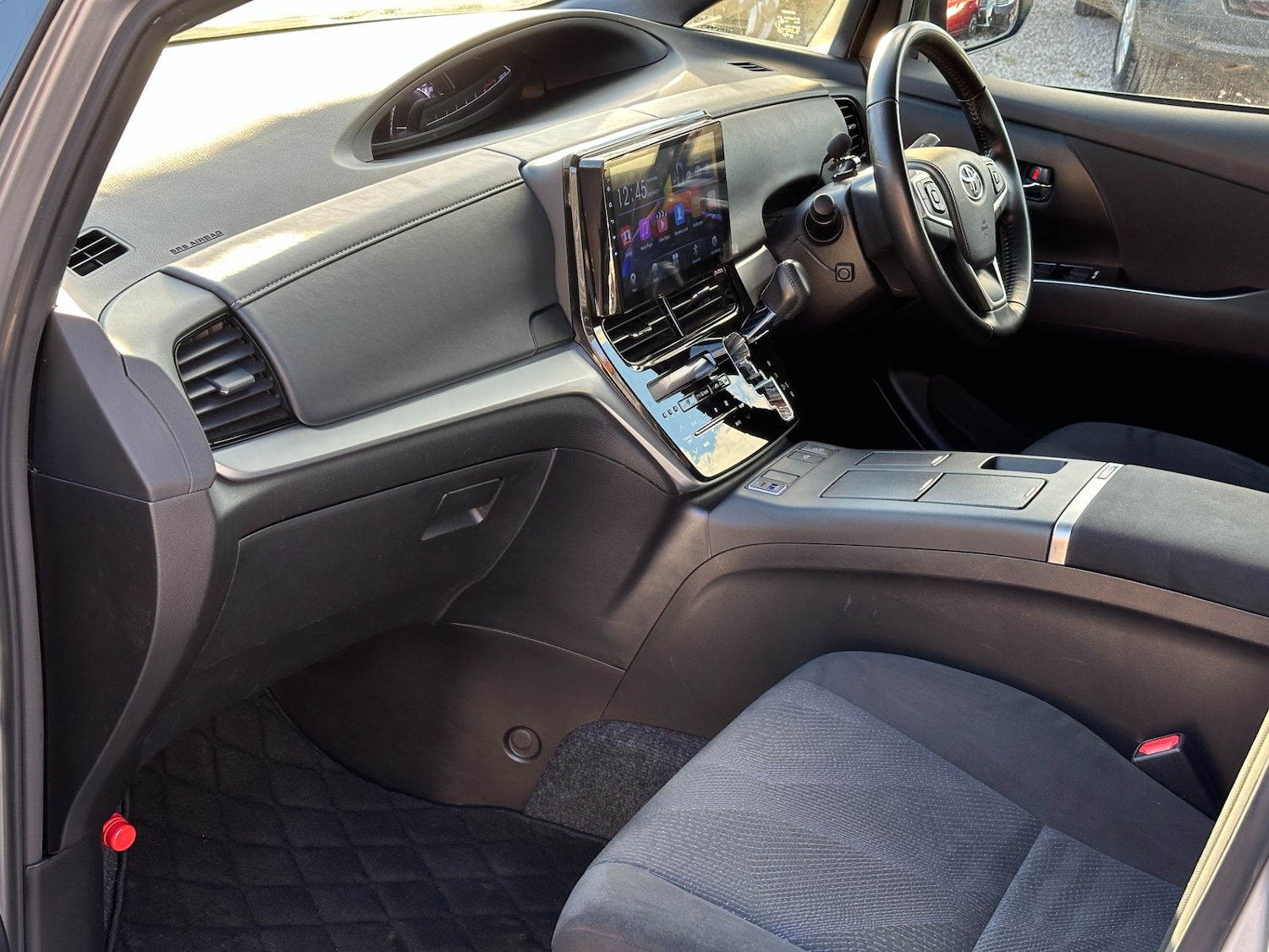 Used Toyota Estima 2017 for sale - 76861960: Photo 13