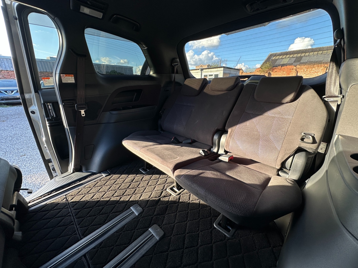 Used Toyota Estima 2017 for sale - 76861960: Photo 17