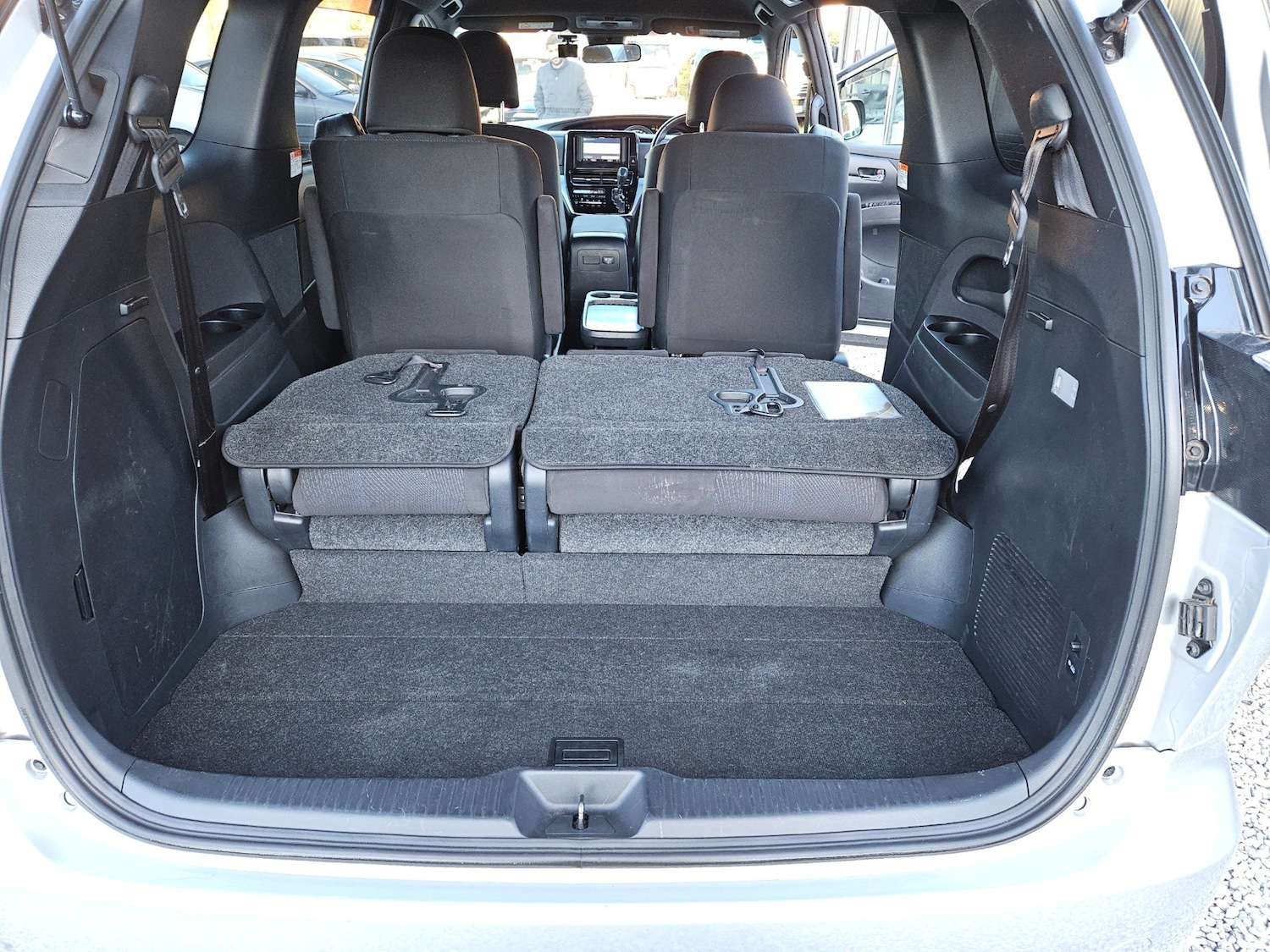 Used Toyota Estima 2017 for sale - 76861960: Photo 18