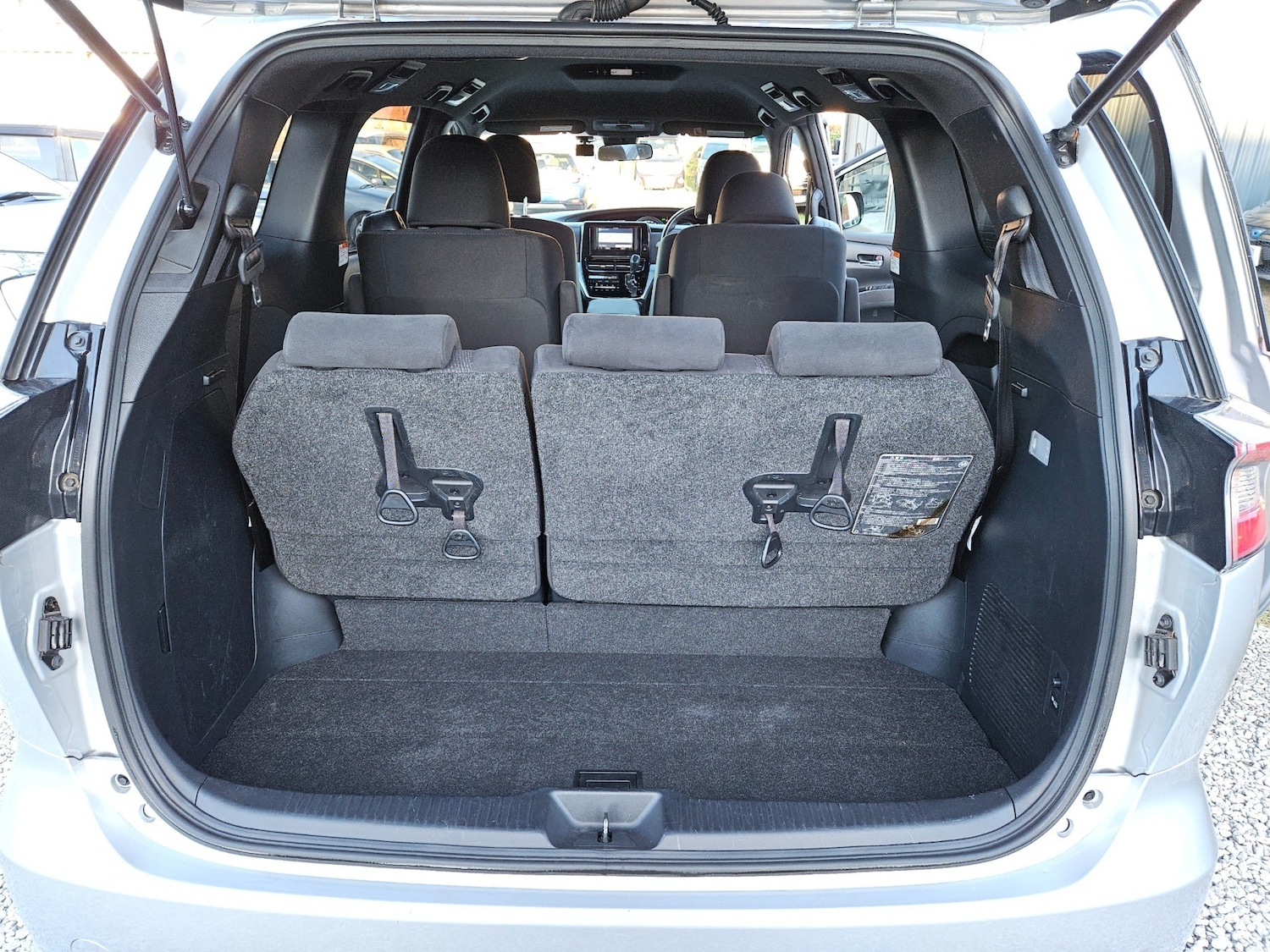 Used Toyota Estima 2017 for sale - 76861960: Photo 19