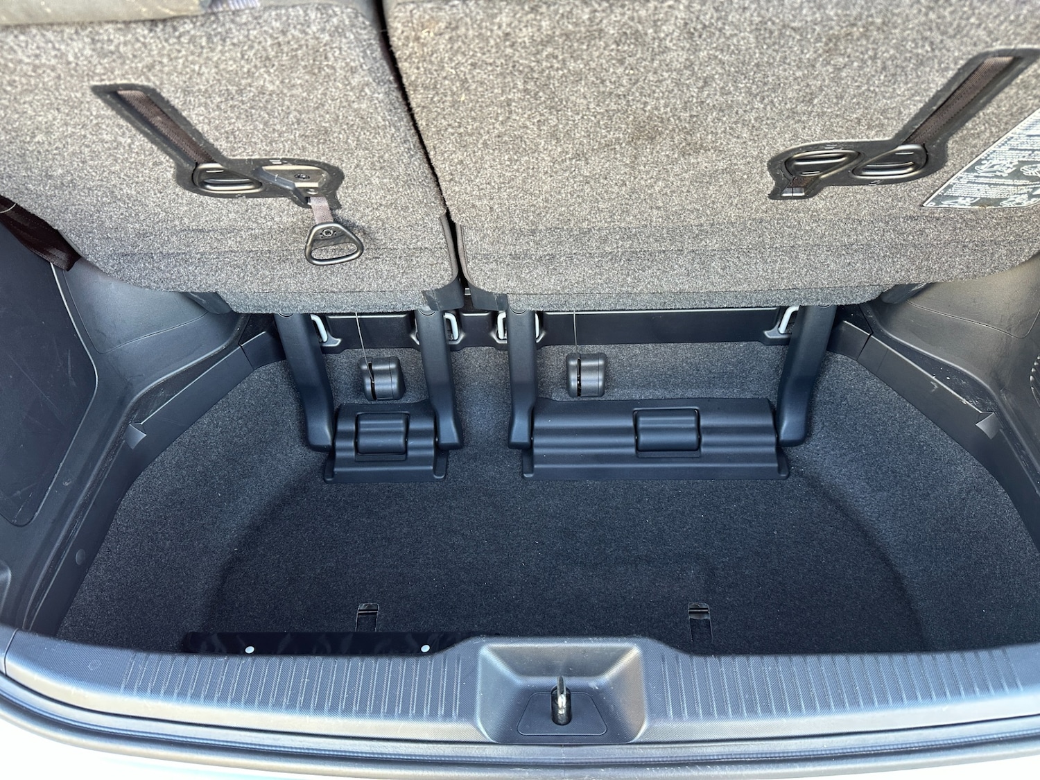 Used Toyota Estima 2017 for sale - 76861960: Photo 20