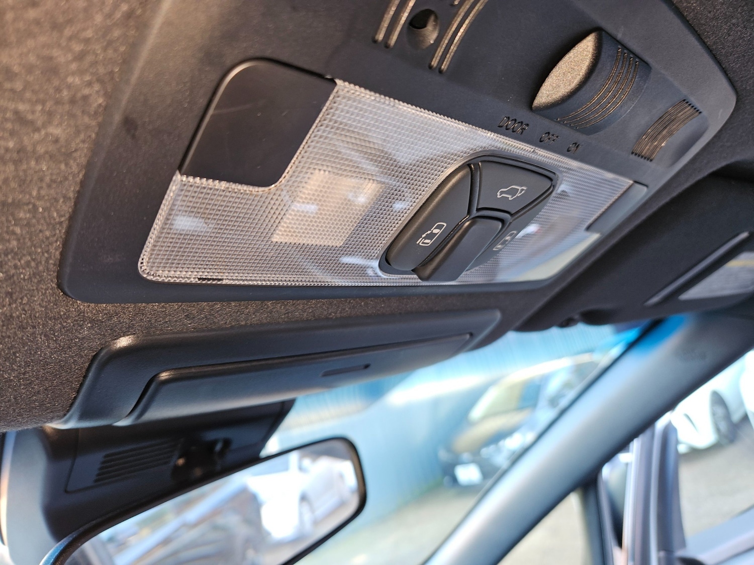 Used Toyota Estima 2017 for sale - 76861960: Photo 44