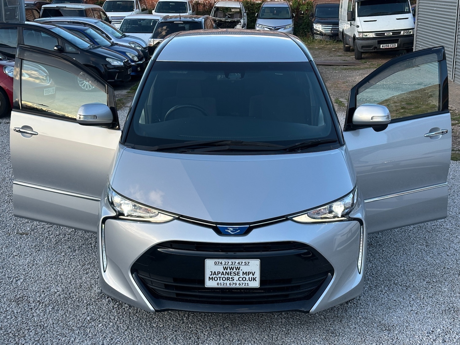 Used Toyota Estima 2017 for sale - 76861960: Photo 45