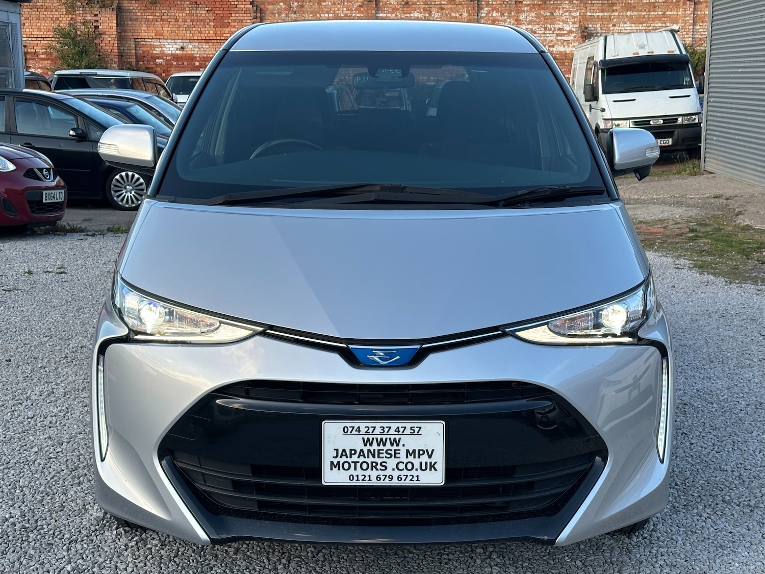 Used Toyota Estima 2017 for sale - 76861960: Photo 6