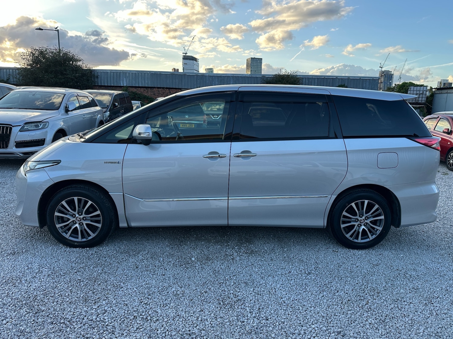 Used Toyota Estima 2017 for sale - 76861960: Photo 9