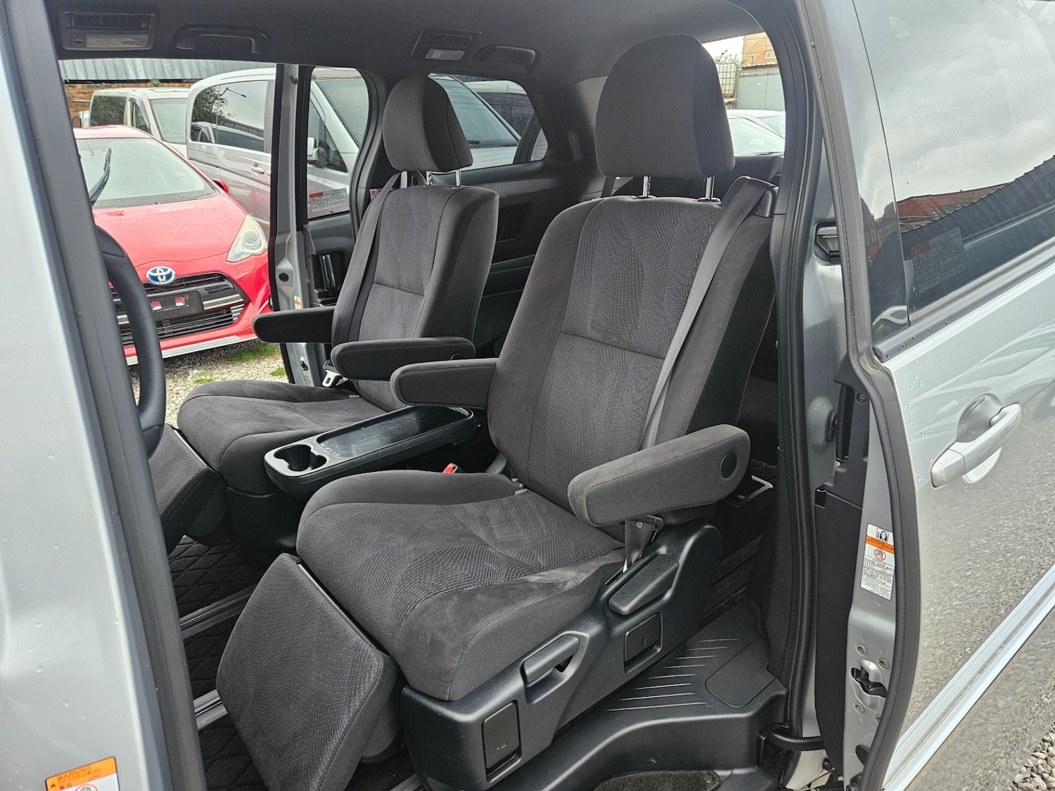 Used Toyota Estima for sale - 78140530: Photo 15