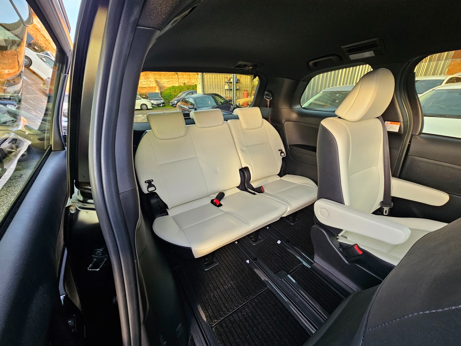 Used Toyota Estima 2026 for sale - 78140822: Photo 21