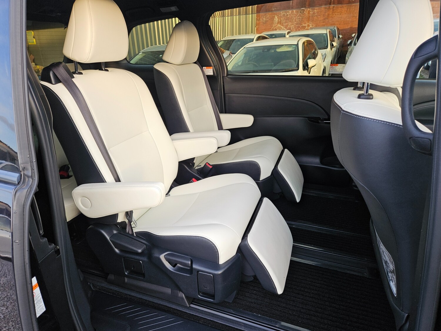 Used Toyota Estima 2026 for sale - 78140822: Photo 24