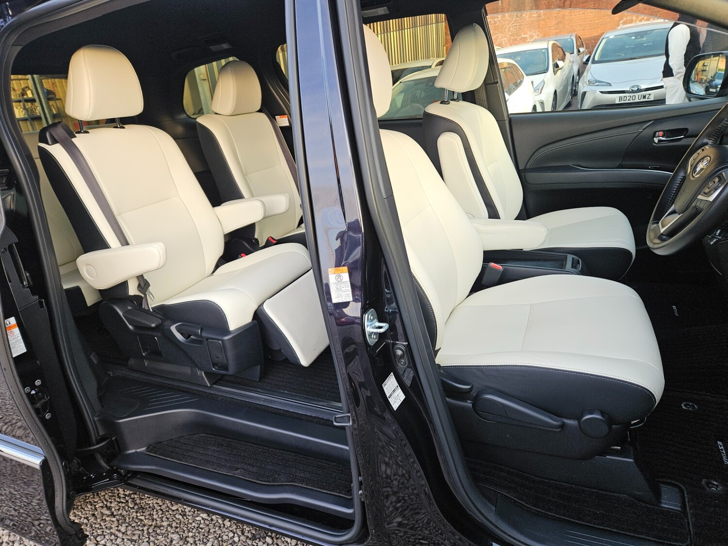 Used Toyota Estima 2026 for sale - 78140822: Photo 31