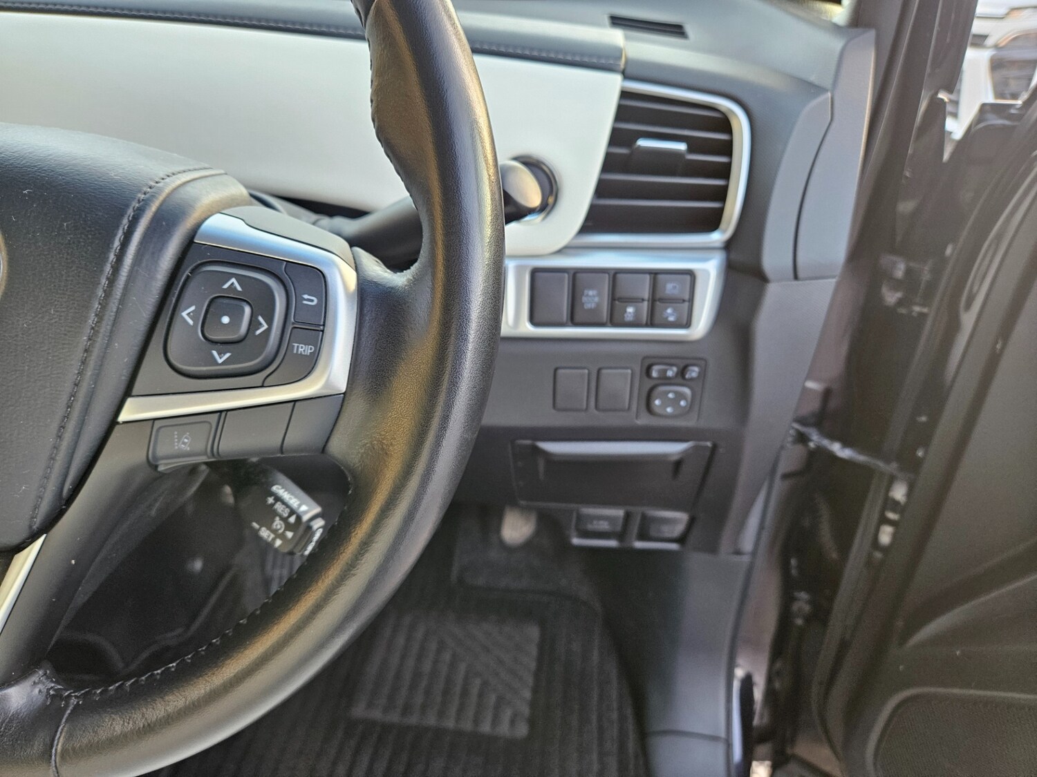 Used Toyota Estima 2026 for sale - 78140822: Photo 33