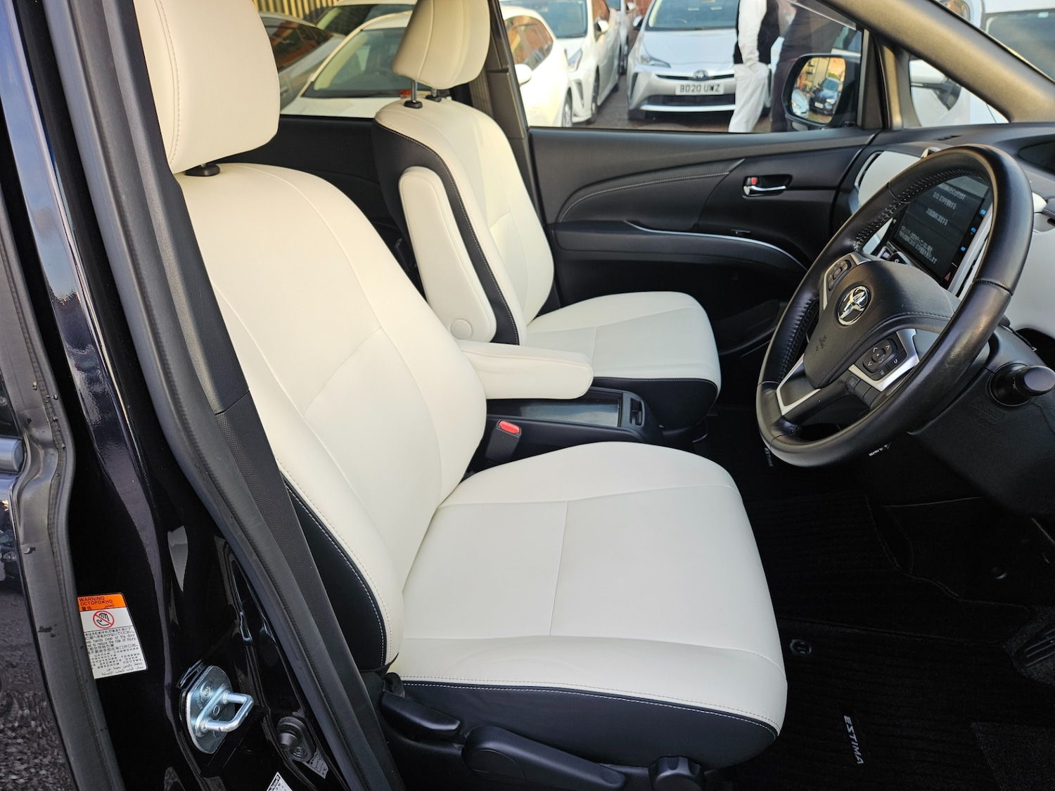 Used Toyota Estima 2026 for sale - 78140822: Photo 4