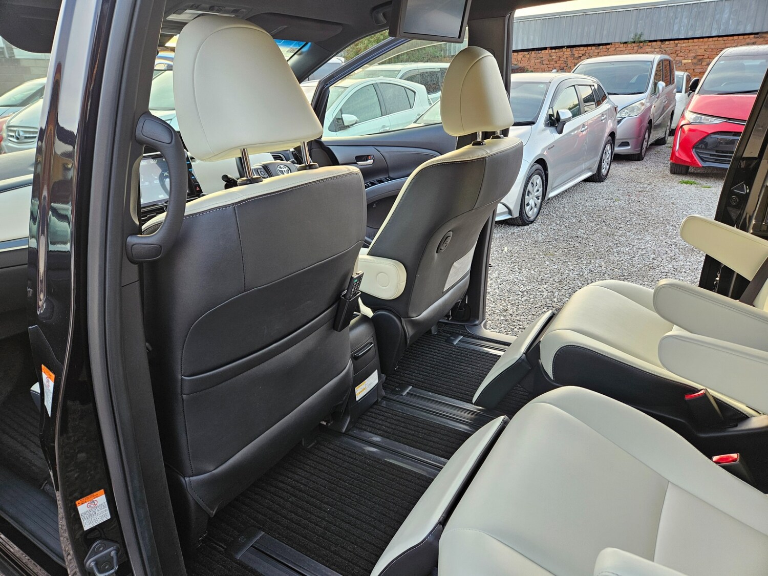 Used Toyota Estima 2026 for sale - 78140822: Photo 41