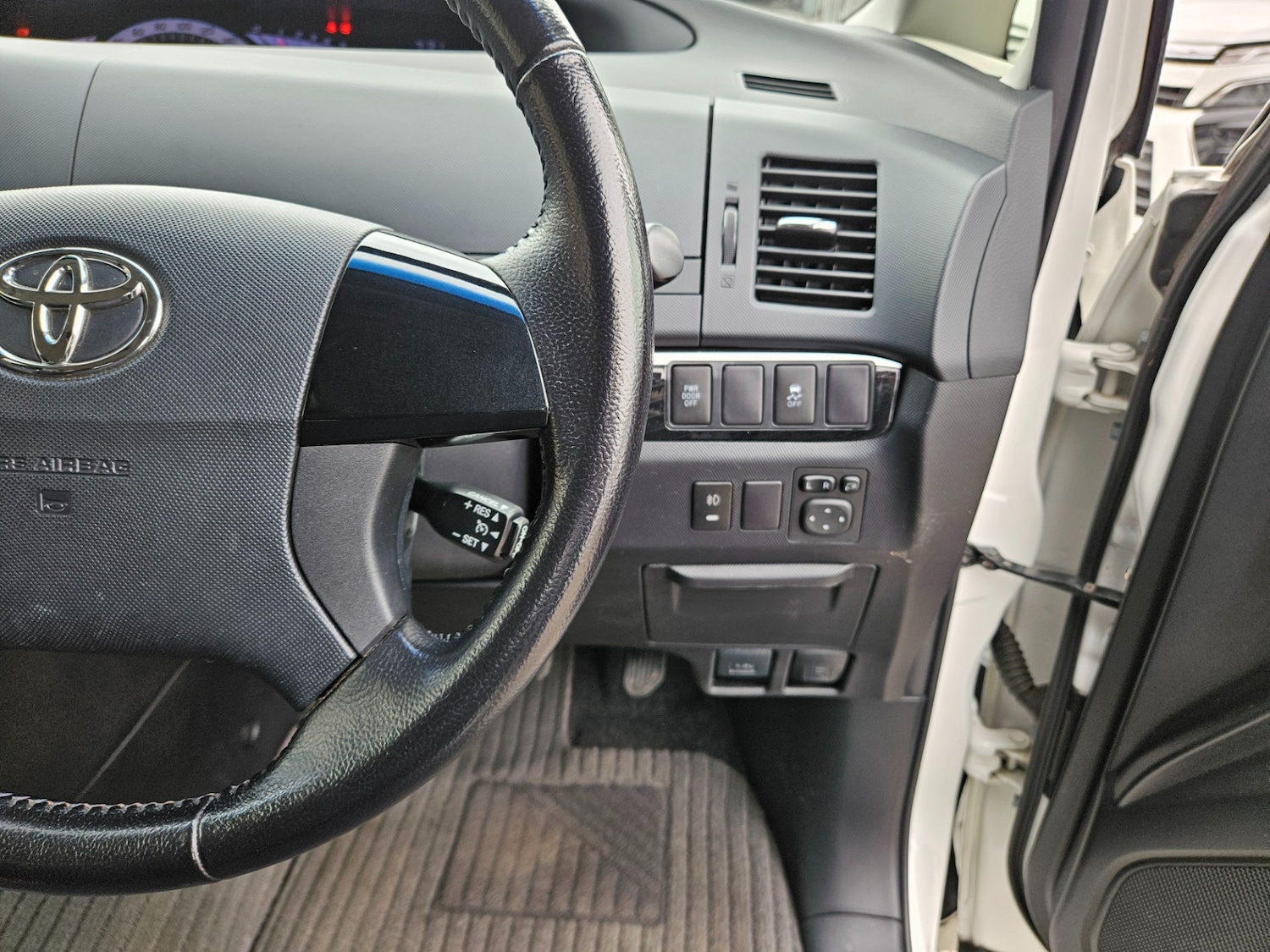 Used Toyota Estima 2016 for sale - 78140414: Photo 8