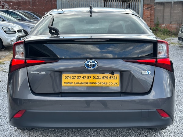 Used Toyota Prius 2021 for sale - 75263164: Photo 6