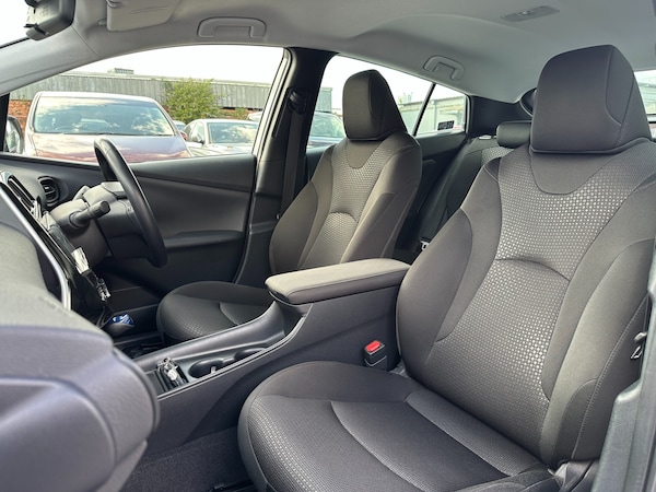 Used Toyota Prius 2021 for sale - 75263164: Photo 8