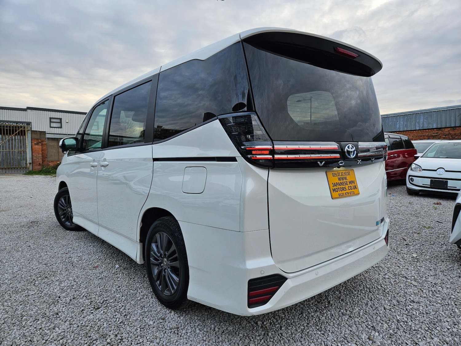 Used Toyota Voxy 2026 for sale - 78213292: Photo 2