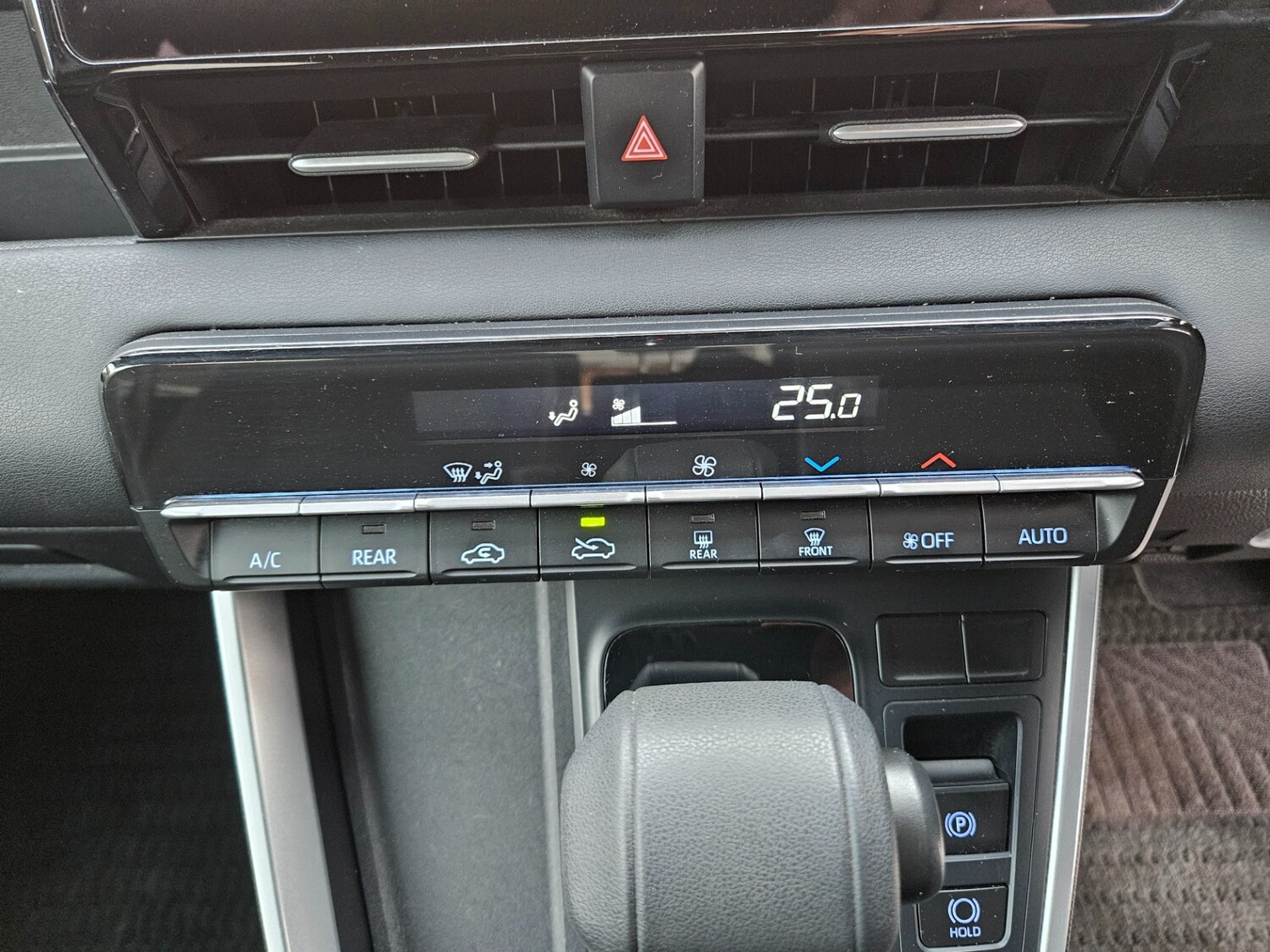 Used Toyota Voxy 2026 for sale - 78213292: Photo 26