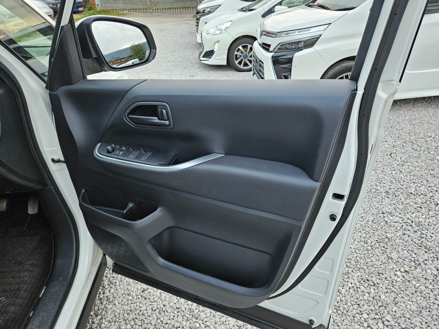 Used Toyota Voxy 2026 for sale - 78213292: Photo 37