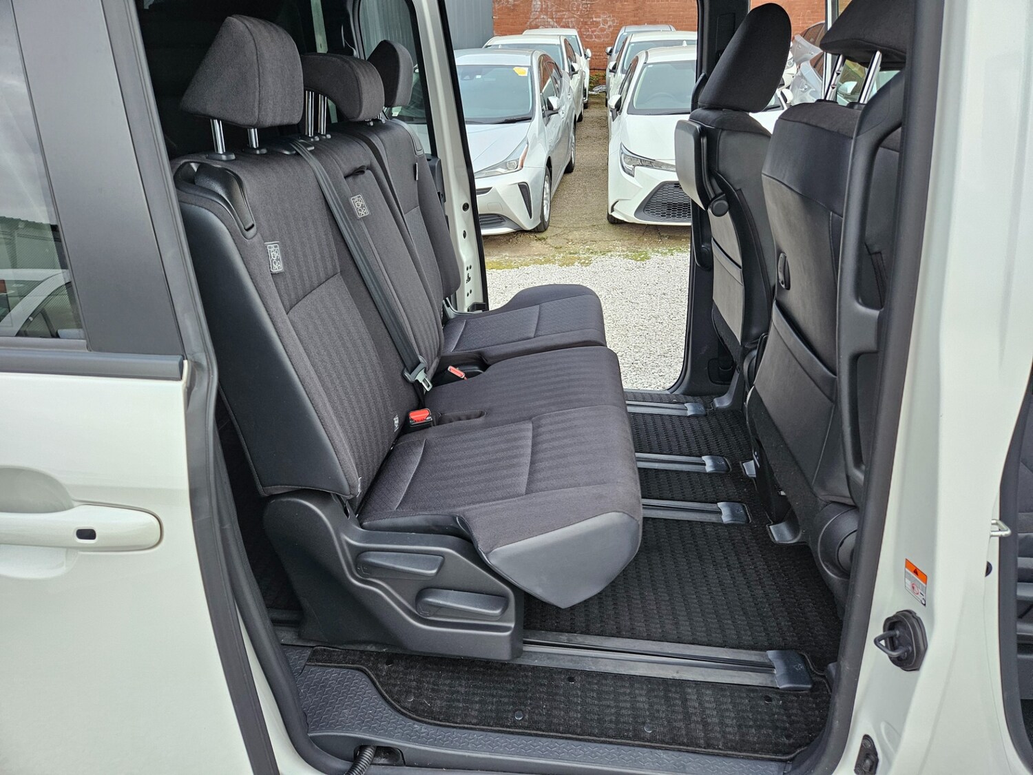 Used Toyota Voxy 2026 for sale - 78213292: Photo 46