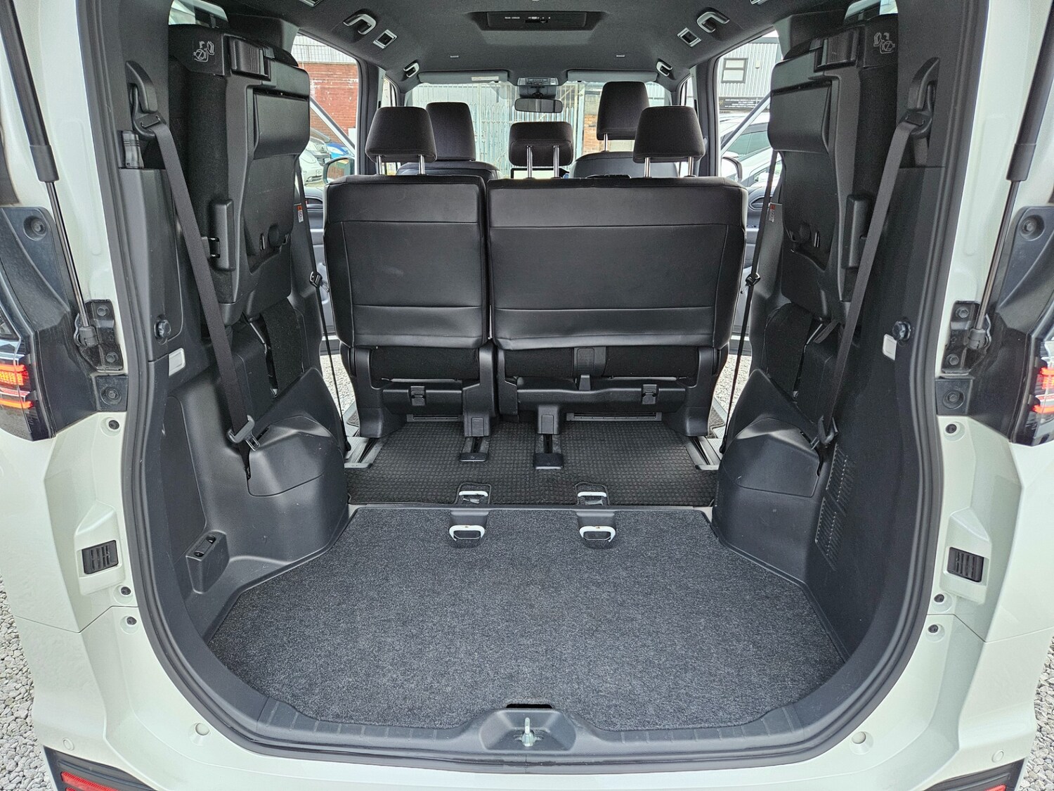 Used Toyota Voxy 2026 for sale - 78213292: Photo 48